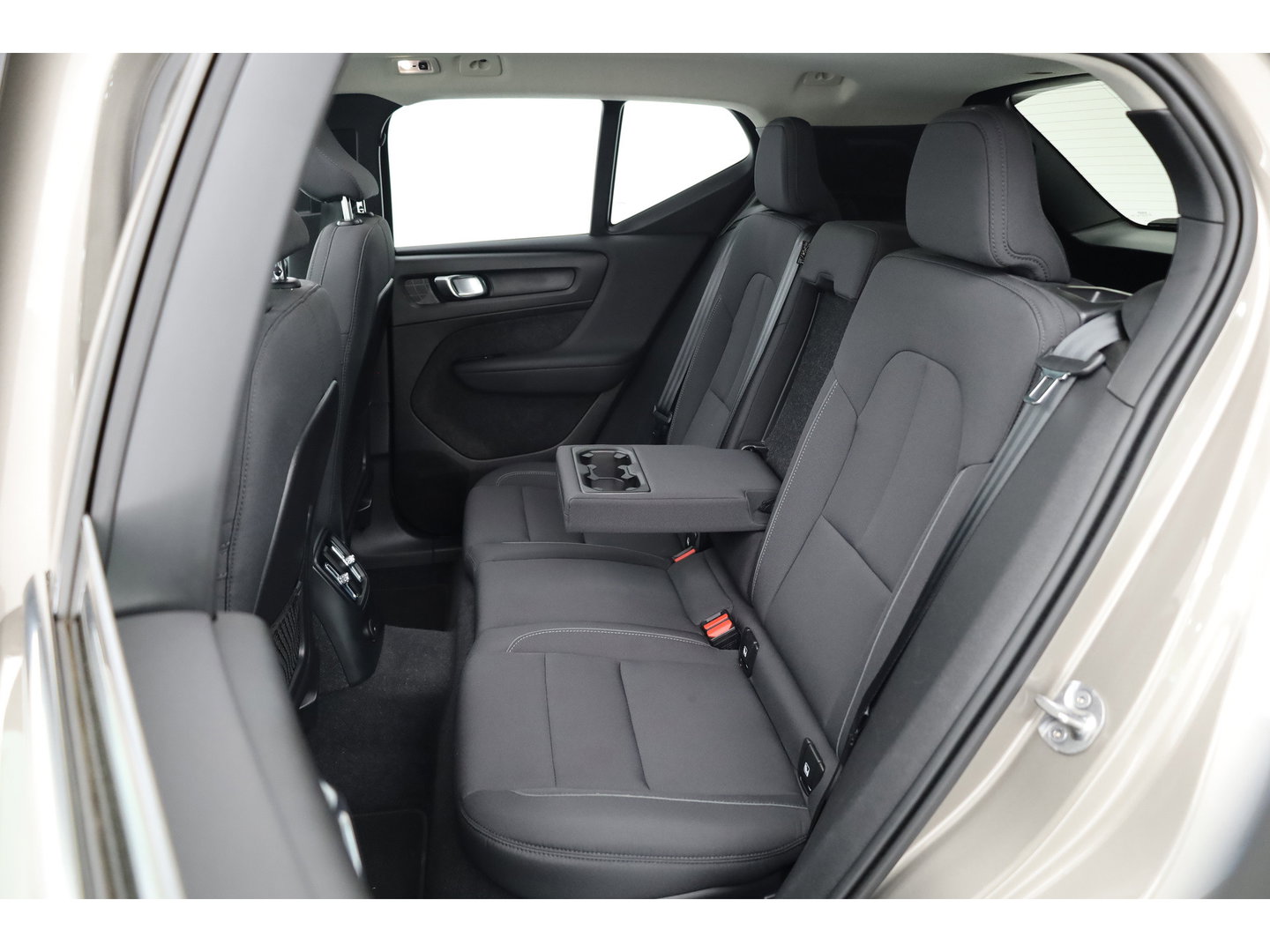 Volvo XC40 1.5 T4 Recharge Inscription Expression | SOH 96.7% |  Dig. Cockpit | Pano | 360cam | Elek. Trekhaak | Adapt. Cruise | Harman Kardon