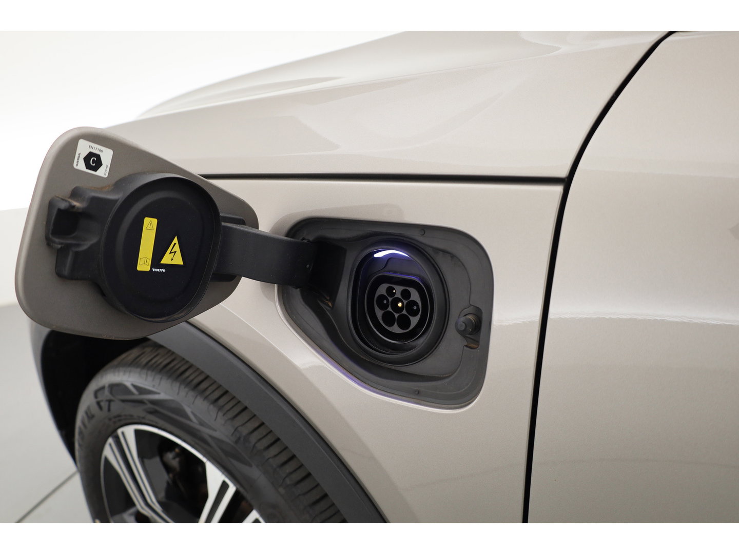 Volvo XC40 1.5 T4 Recharge Inscription Expression | SOH 96.7% |  Dig. Cockpit | Pano | 360cam | Elek. Trekhaak | Adapt. Cruise | Harman Kardon