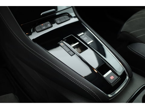 Opel Grandland 1.2 Turbo Ultimate | Dig. Cockpit  |Trekhaak | Camera | Stoel-Stuurverw. | Adapt. Cruise | Keyless | Apple CarPlay & Android Auto