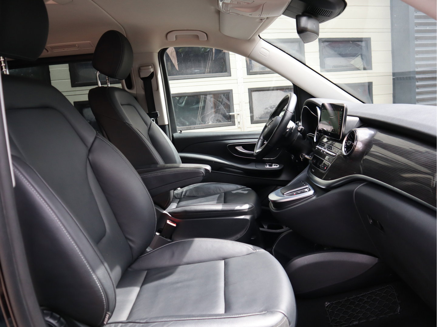 Mercedes-Benz EQV 300 90kWh L3 Extra lang - 8 Persoons - Leder - elc. Schuif