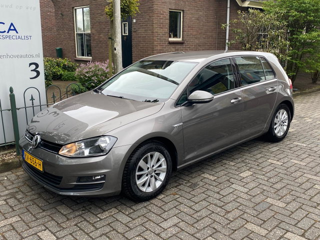 Volkswagen Golf - 1.0 TSI Edition