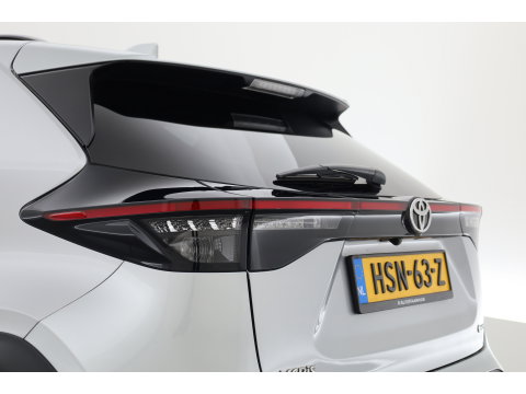 Toyota Yaris Cross 1.5 Hybrid 130 Teamplayer | Winter pack | Safety Pack | Navi | Apple CarPlay | Camera | Adapt. Cruise