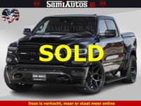 Dodge Ram Pick-Up - BLACK BEAST HULK 5.7 V8 | HUD | WIDE BODY | BOM VOL | CREW CAB DUBBELE CABINE | 5 PERSOONS | MEGA DIKKE LIMITED BLACK ON BLACK | ZO GOED ALS NIEUW |