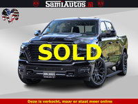 Dodge Ram 1500 - Night Premium | Full Option | Eerste Eigenaar | De Meest Luxe Pick-Up in zijn Klasse | Comfortabele Dubbele Cabine met Royale 5 Zitplaatsen | Bom Vol |