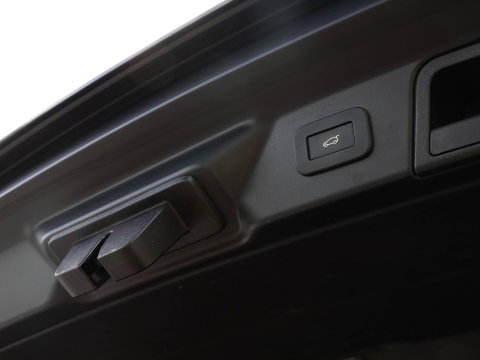 Land Rover Range Rover Velar P400e AWD S PHEV Meridian | Zwarte hemel + Leder | Trekhaak