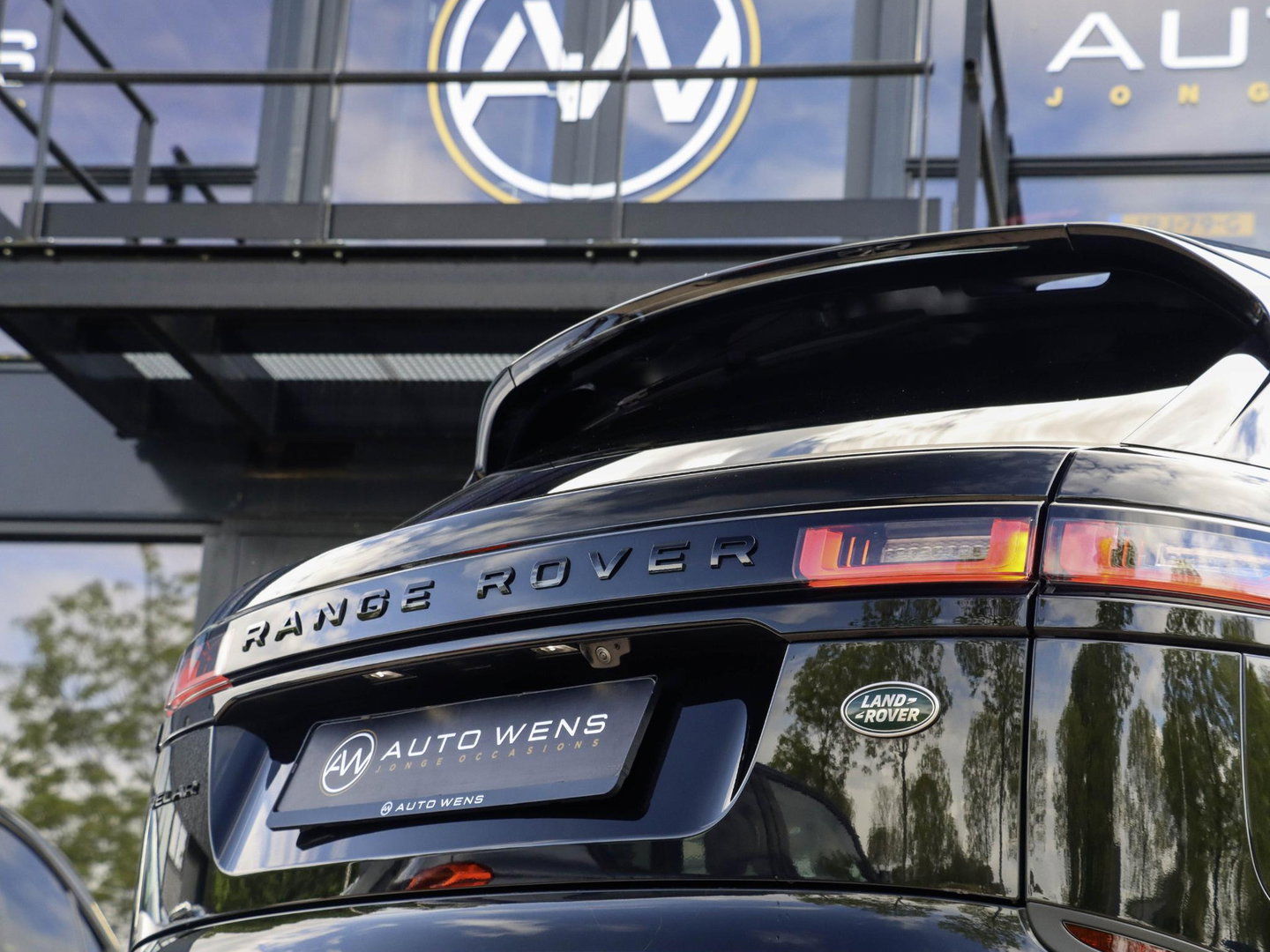 Land Rover Range Rover Velar P400e AWD S PHEV Meridian | Zwarte hemel + Leder | Trekhaak