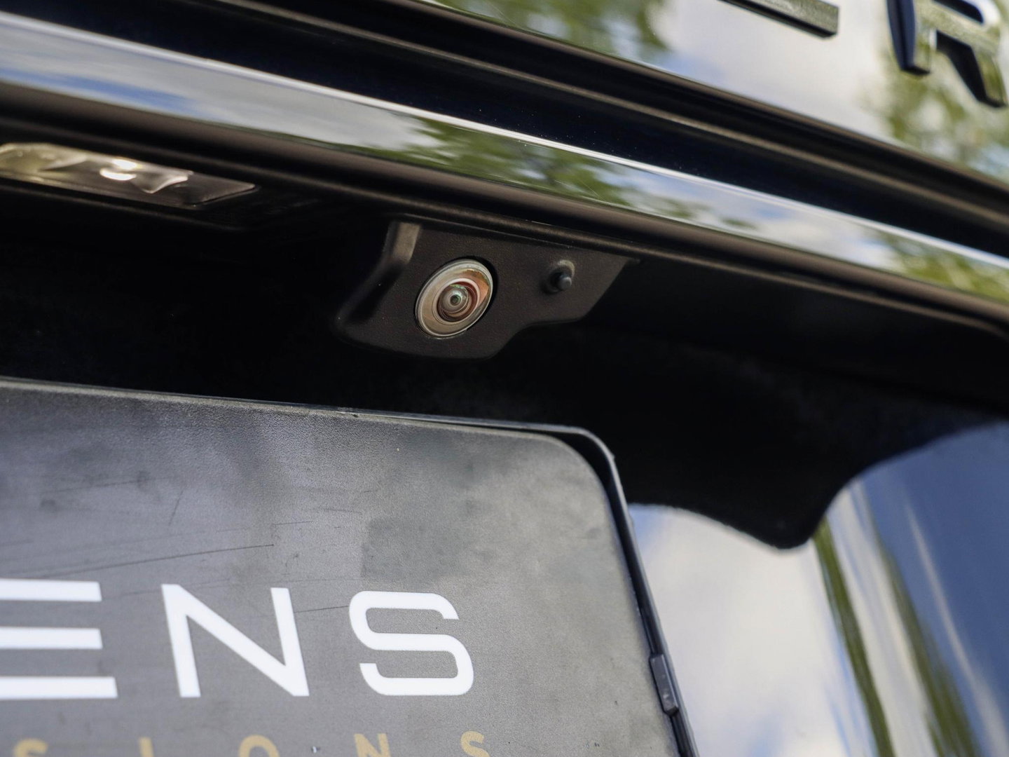 Land Rover Range Rover Velar P400e AWD S PHEV Meridian | Zwarte hemel + Leder | Trekhaak