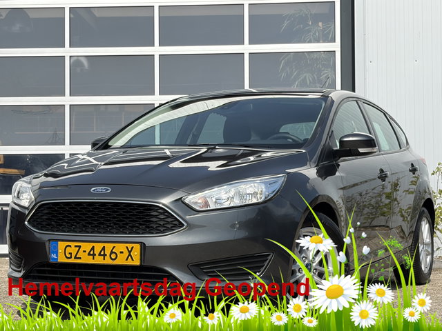Ford Focus - 1.0 Trend Edition 100pk | Airco | Bluetooth | Cruise control | Navigatiesysteem | Parkeersensor achter | Sync 2 Systeem | Dealer onderhouden!