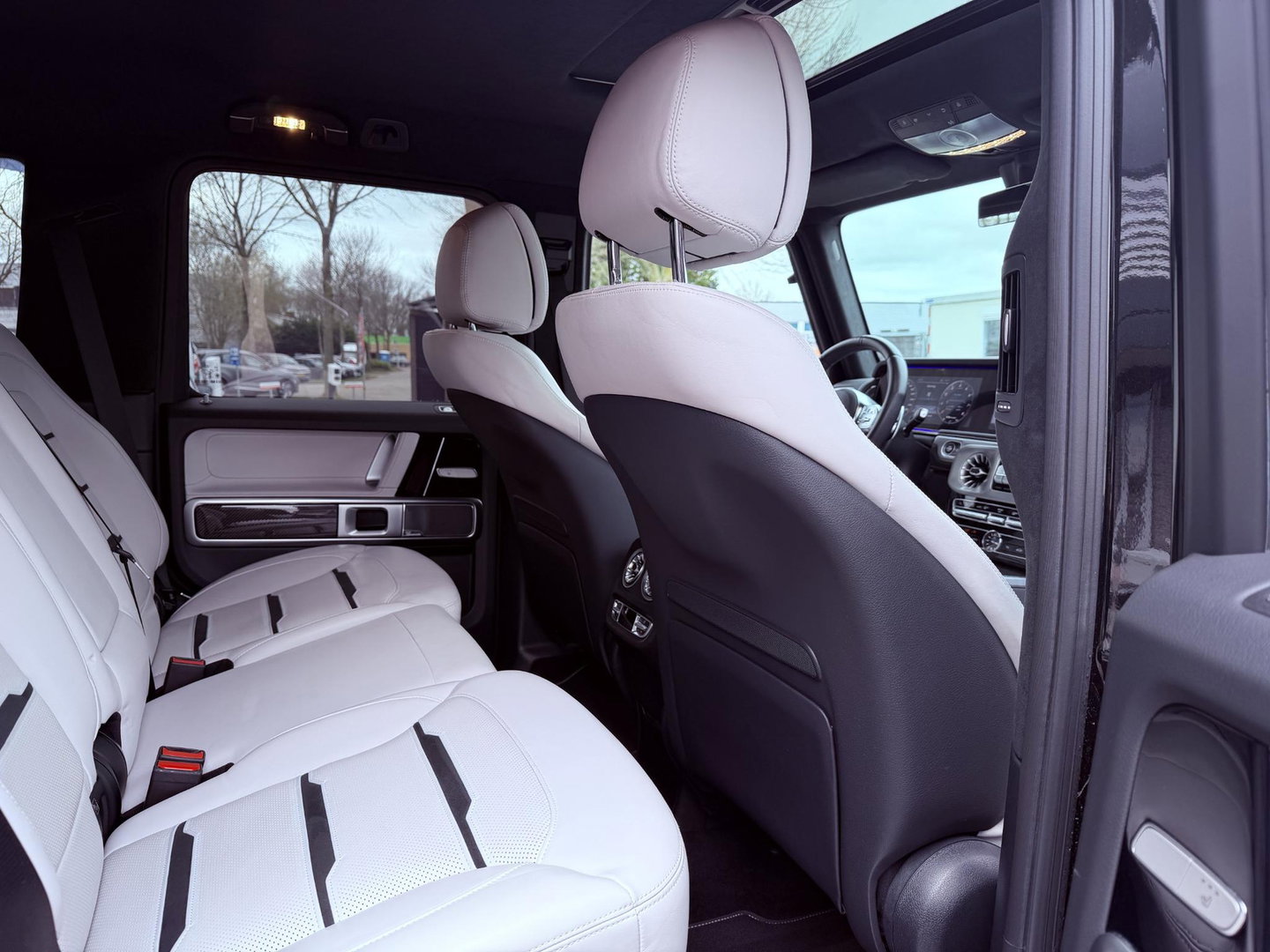 Mercedes-Benz G-Klasse 63 Brabus 700 Full Options