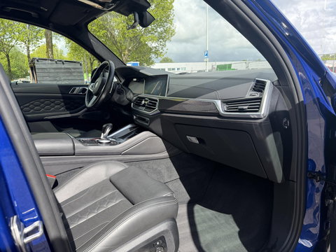 BMW X5 M Competition 625PK l Panoramadak l HUD l Trekhaak l Stoel verwarming/stoel koeling