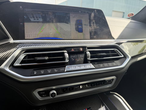 BMW X5 M Competition 625PK l Panoramadak l HUD l Trekhaak l Stoel verwarming/stoel koeling