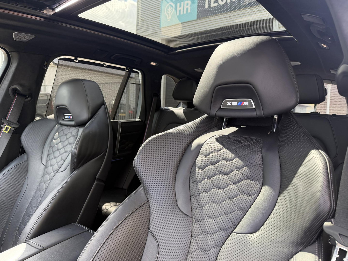 BMW X5 M Competition 625PK l Panoramadak l HUD l Trekhaak l Stoel verwarming/stoel koeling