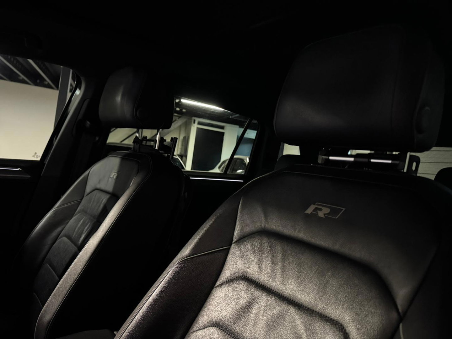 Volkswagen Tiguan 2.0 TSI 4Motion R-Line 7p PANO KEYLESS CAM