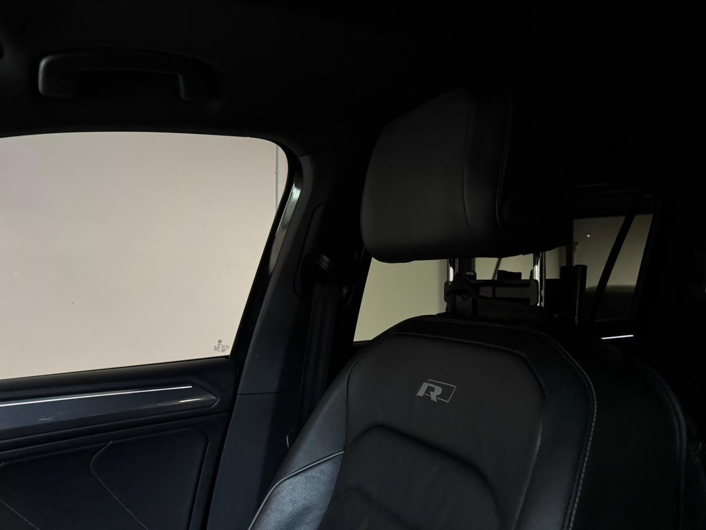 Volkswagen Tiguan 2.0 TSI 4Motion R-Line 7p PANO KEYLESS CAM