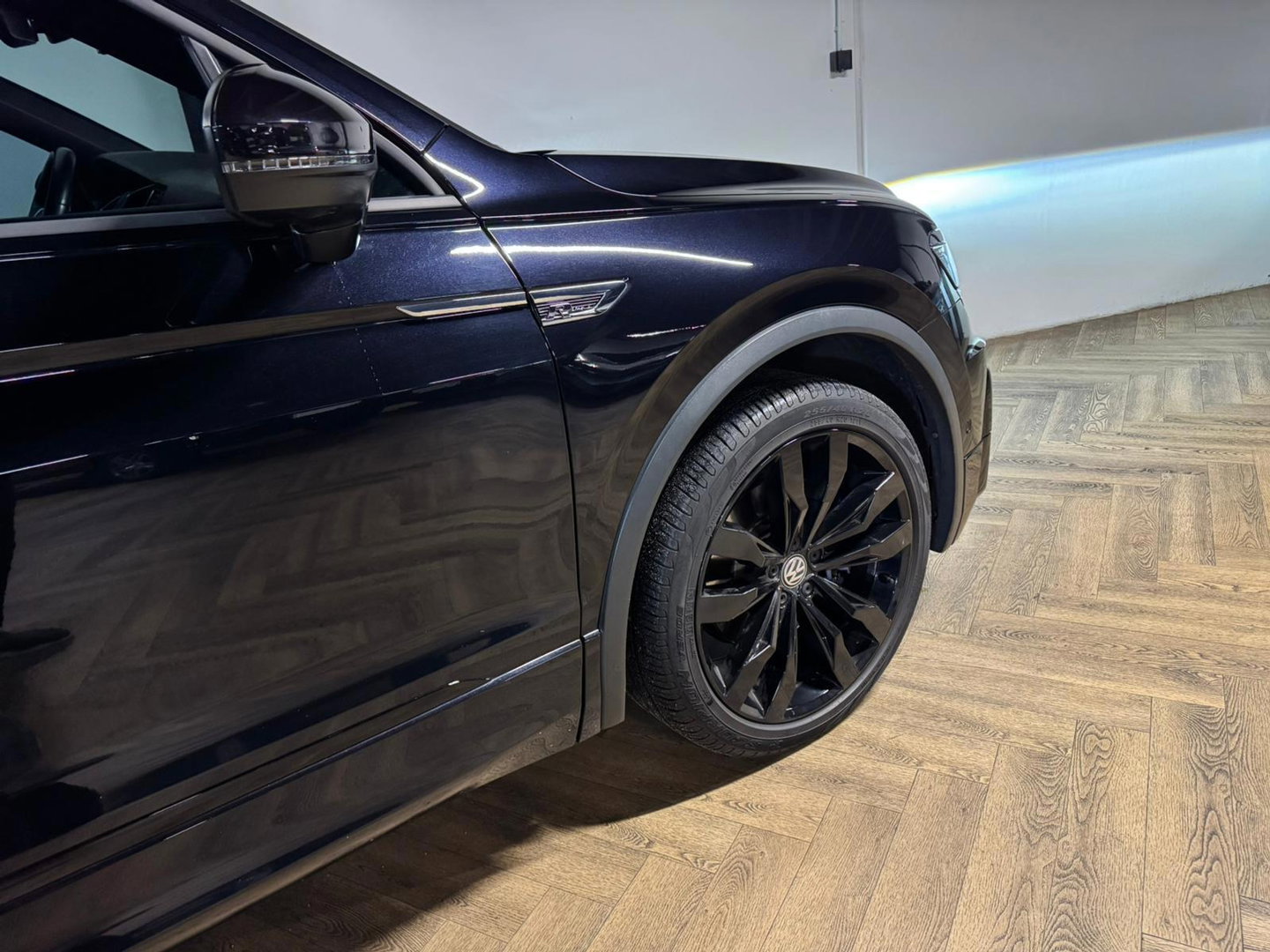 Volkswagen Tiguan 2.0 TSI 4Motion R-Line 7p PANO KEYLESS CAM