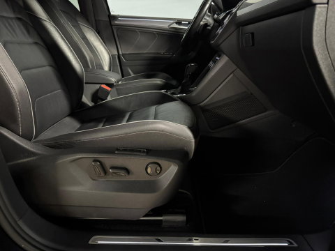 Volkswagen Tiguan 2.0 TSI 4Motion R-Line 7p PANO KEYLESS CAM