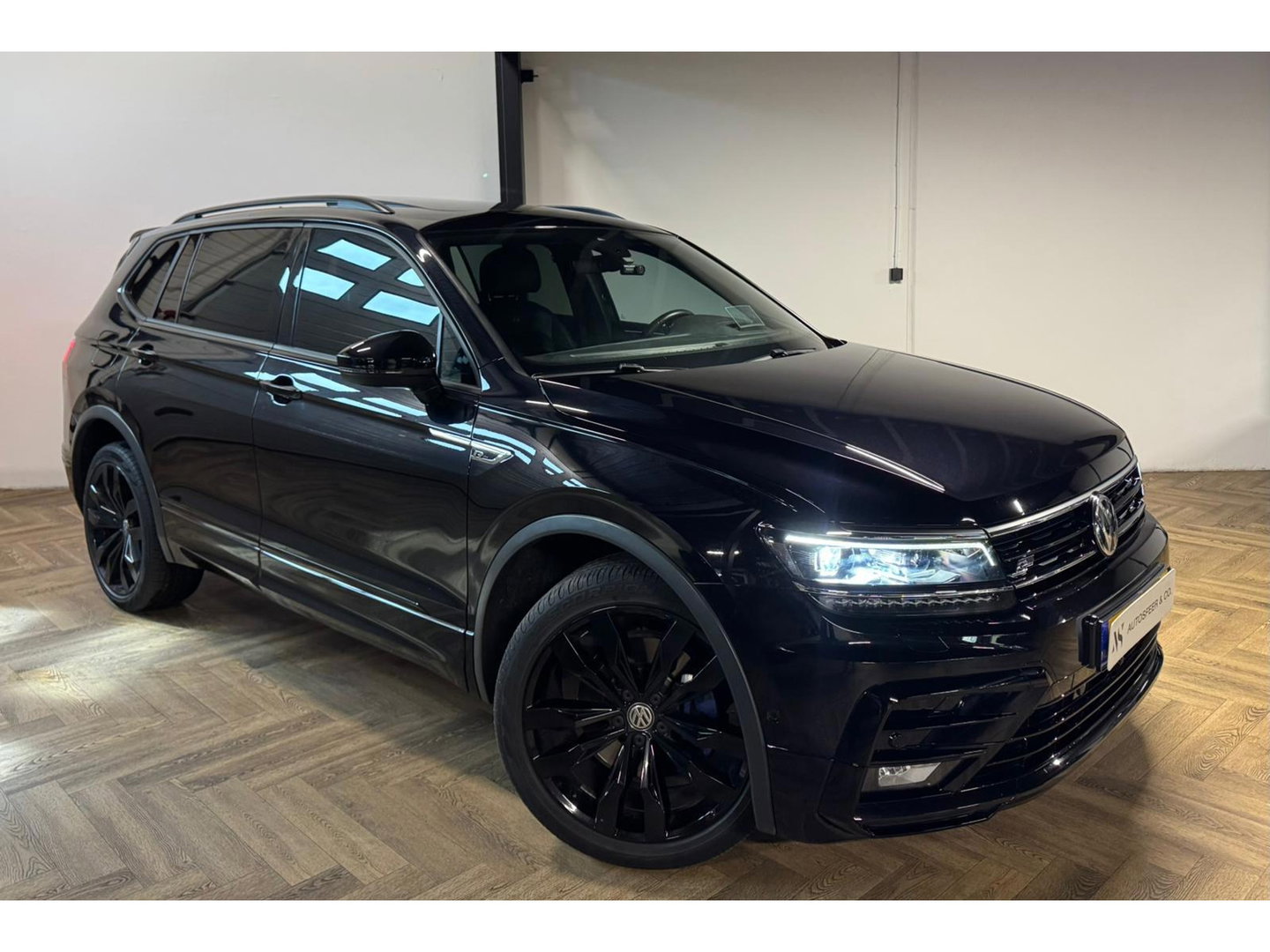 Volkswagen Tiguan 2.0 TSI 4Motion R-Line 7p PANO KEYLESS CAM