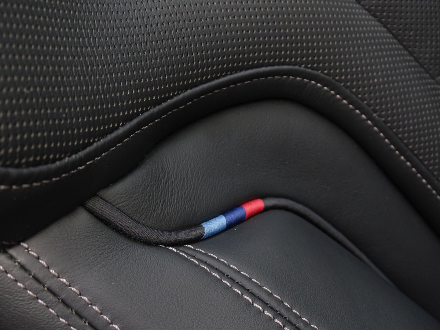 BMW 8 Serie Gran Coupé 840i 341PK X-Drive M-Performance / carbon / 360° / *NAP*