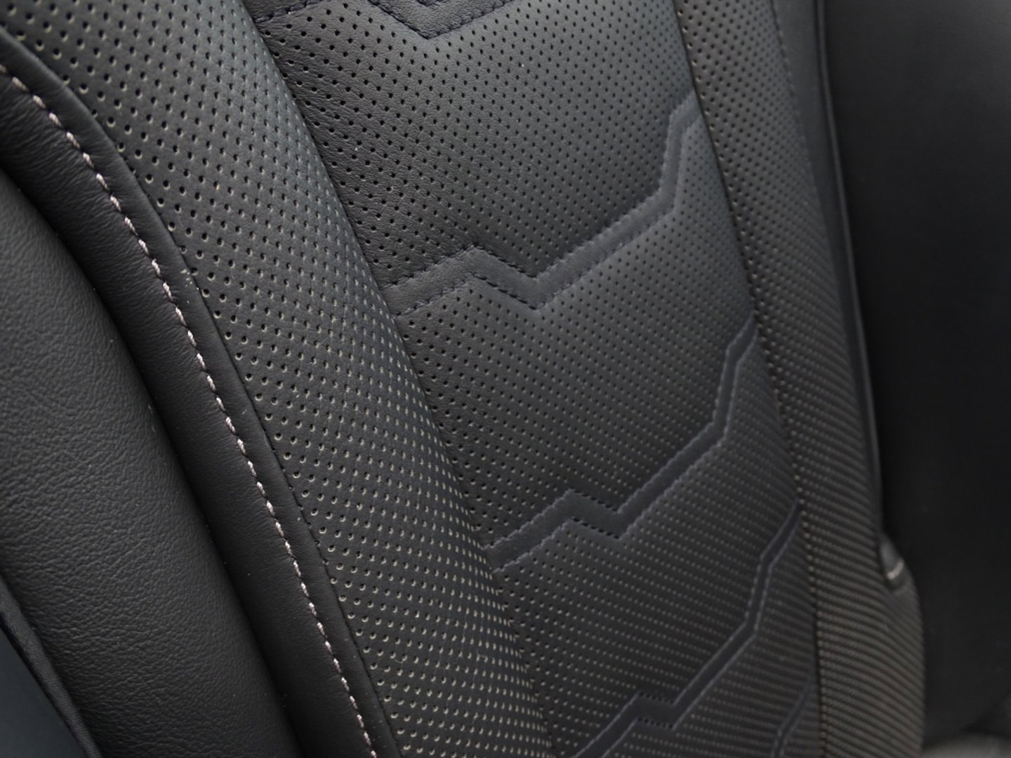 BMW 8 Serie Gran Coupé 840i 341PK X-Drive M-Performance / carbon / 360° / *NAP*