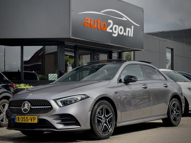 Mercedes-Benz A-Klasse - 250 e AUT8 SOLUTION AMG LIMITED PANODAK NAVI CAMERA DIGI-DASH APPLE-CARPLAY LED LMV PDC