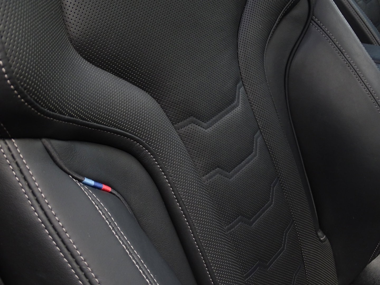 BMW 8 Serie Gran Coupé 840i 341PK X-Drive M-Performance / carbon / 360° / *NAP*