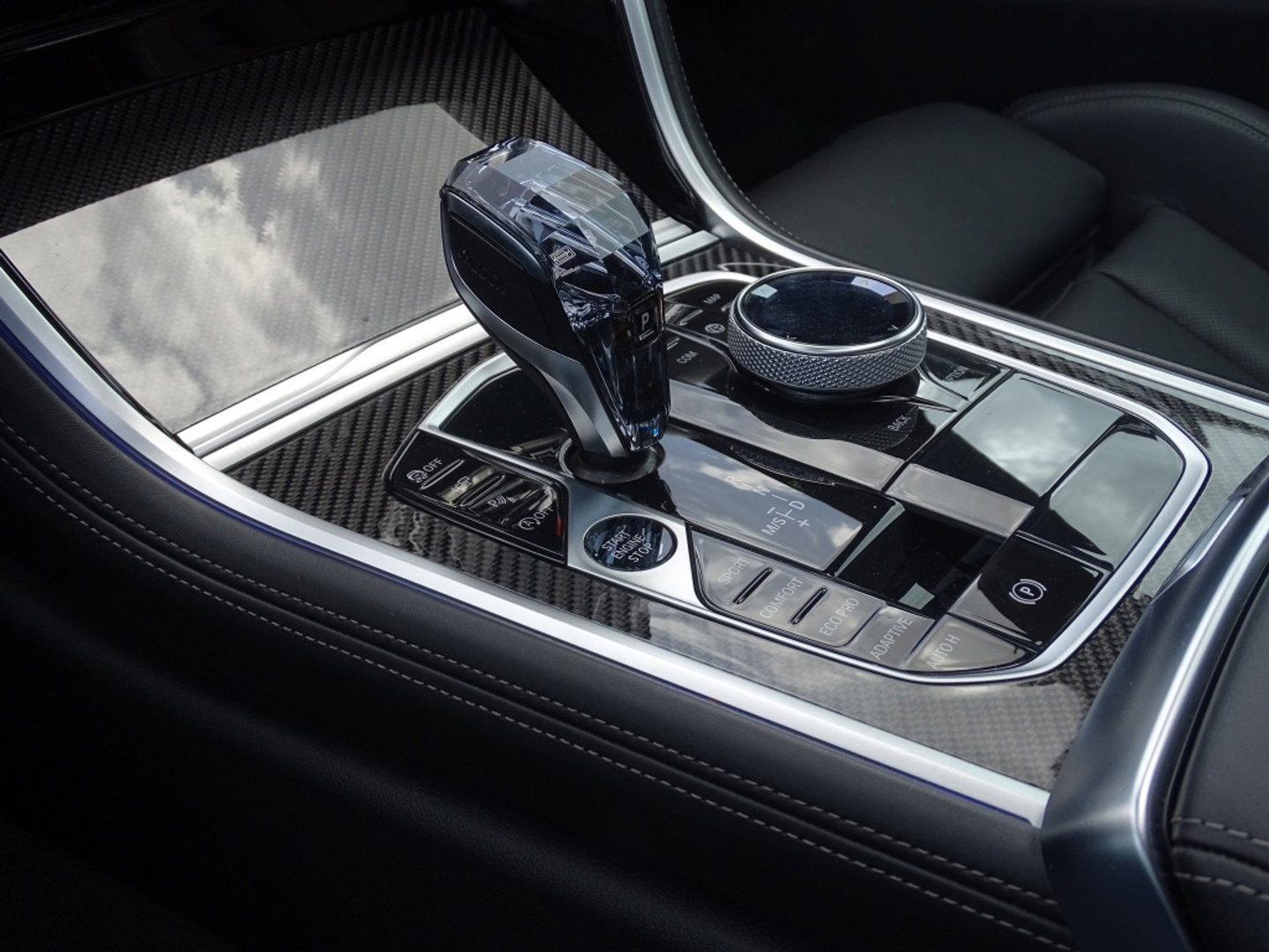 BMW 8 Serie Gran Coupé 840i 341PK X-Drive M-Performance / carbon / 360° / *NAP*