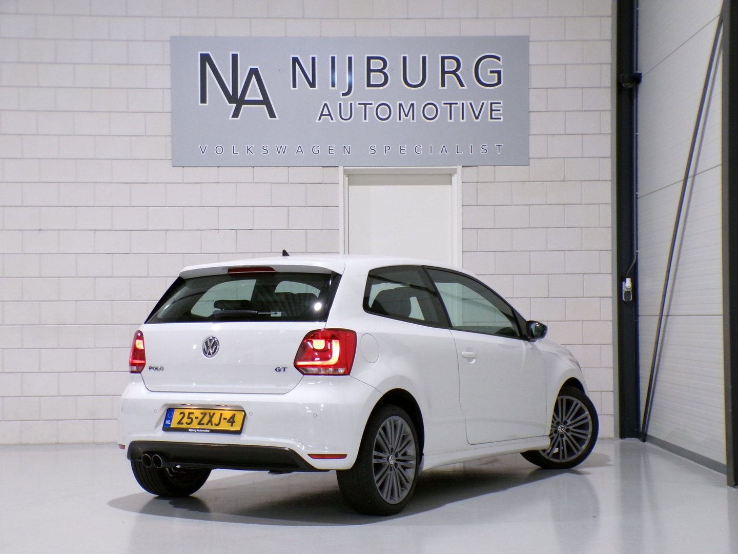 Volkswagen Polo 1.4 TSI BlueGT "Origineel NL!" Automaat! Garantie Navigatie Bluetooth Leer-Alcantara 17"Velgen Parkeersensoren