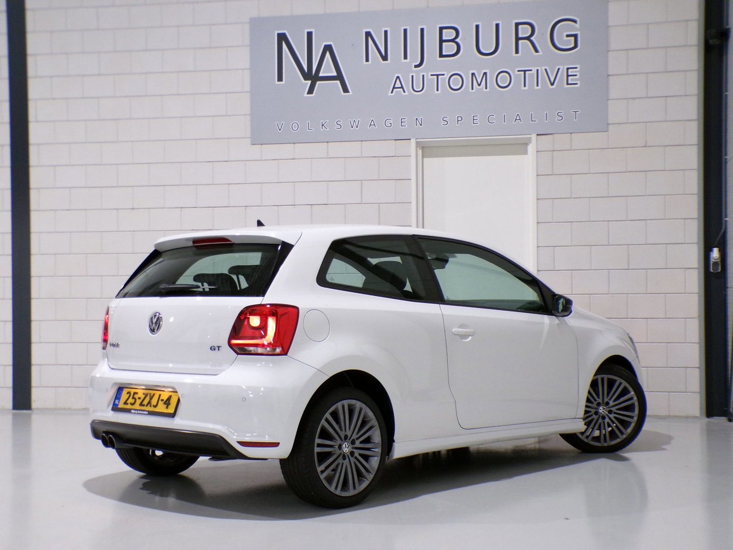Volkswagen Polo 1.4 TSI BlueGT "Origineel NL!" Automaat! Garantie Navigatie Bluetooth Leer-Alcantara 17"Velgen Parkeersensoren
