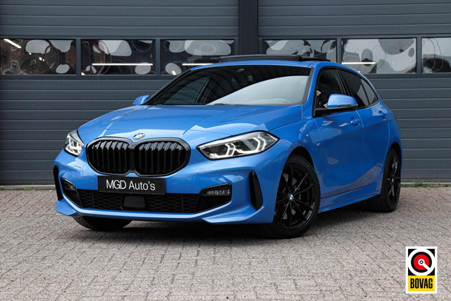 BMW 1 Serie - 120i M-Sport M-Pakket |LED|PANODAK|STOEL+STUURVERW|CAMERA|CARPLAY | TREKHAAK
