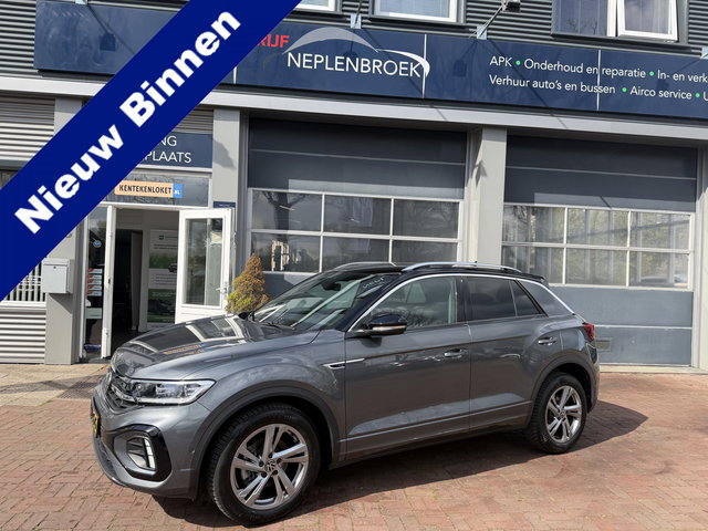 Volkswagen T-Roc - 1.5 TSI R-Line Edition DSG-aut. R-LINE / Trekhaak afn. / Camera / Stoelverw. / IQ Light / FABRIEKS garantie