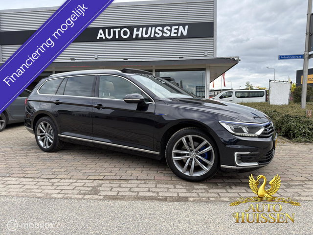 Volkswagen Passat - Variant 1.4 TSI GTE Highline Pano ACC Leer