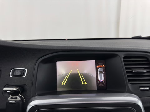 Volvo V60 2.0 D4 Polar+ Aut. *PANO | ADAPTIVE-CRUISE | LEATHER | XENON | BLINDSPOT | MEMORY-PACK | HEATED-COMFORTSEATS | NAVI-FULLMAP | CAMERA | 18''ALU | TOWBAR*