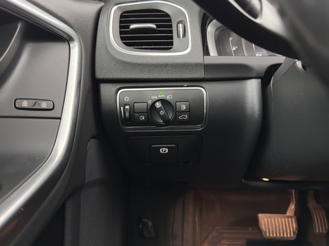 Volvo V60 2.0 D4 Polar+ Aut. *PANO | ADAPTIVE-CRUISE | LEATHER | XENON | BLINDSPOT | MEMORY-PACK | HEATED-COMFORTSEATS | NAVI-FULLMAP | CAMERA | 18''ALU | TOWBAR*