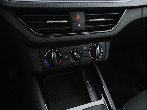 Škoda Kamiq 1.0 TSI Ambition (INCL.BTW) *FULL-LED | COMFORT-SEATS | AIRCO | CRUISE | DAB | 16''ALU | TOWBAR*