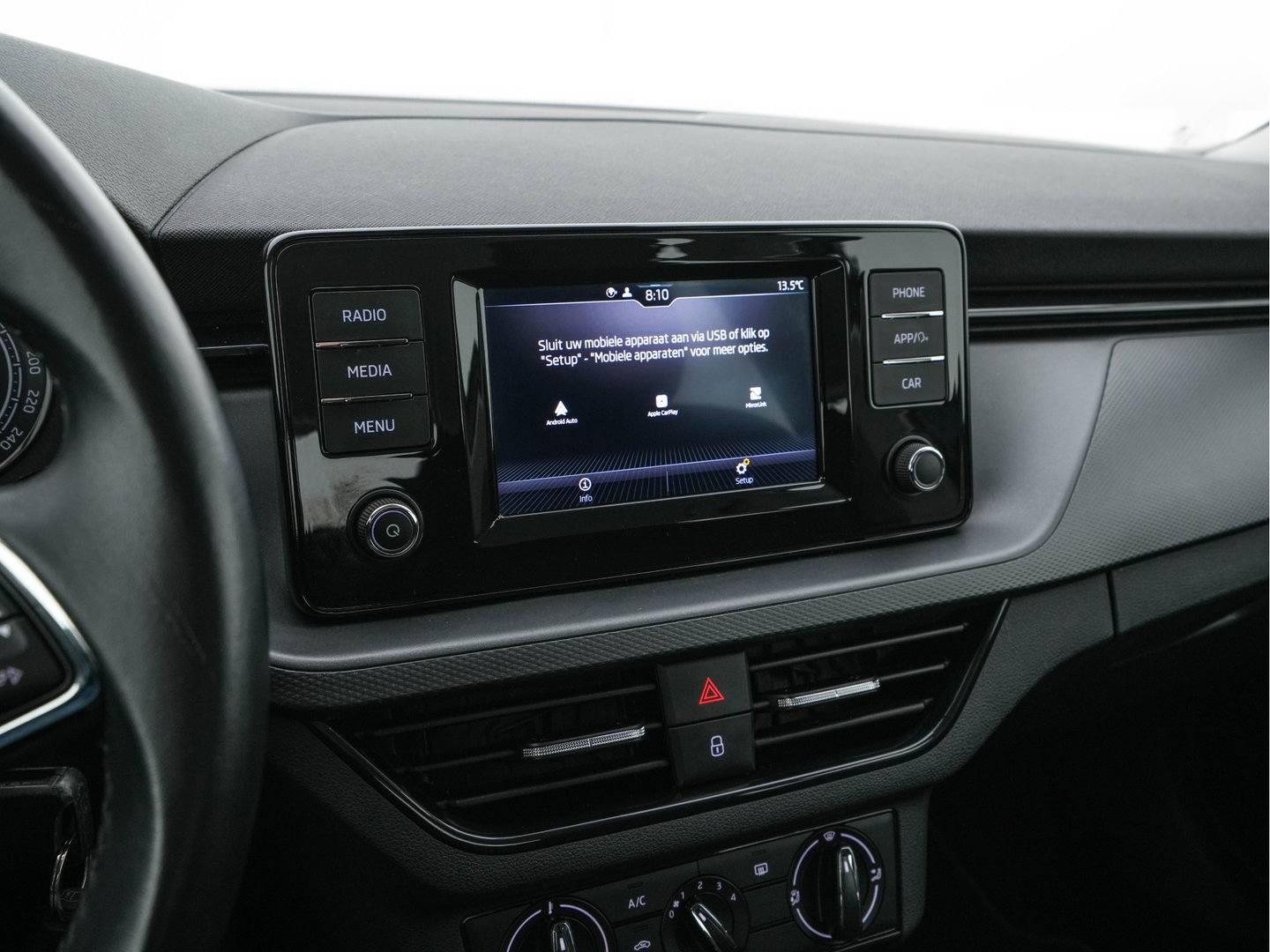 Škoda Kamiq 1.0 TSI Ambition (INCL.BTW) *FULL-LED | COMFORT-SEATS | AIRCO | CRUISE | DAB | 16''ALU | TOWBAR*