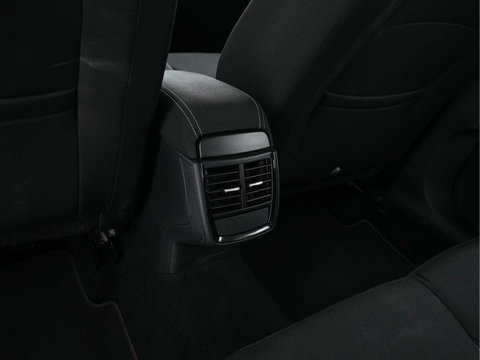 Škoda Kamiq 1.0 TSI Ambition (INCL.BTW) *FULL-LED | COMFORT-SEATS | AIRCO | CRUISE | DAB | 16''ALU | TOWBAR*