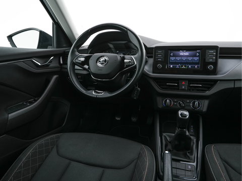 Škoda Kamiq 1.0 TSI Ambition (INCL.BTW) *FULL-LED | COMFORT-SEATS | AIRCO | CRUISE | DAB | 16''ALU | TOWBAR*