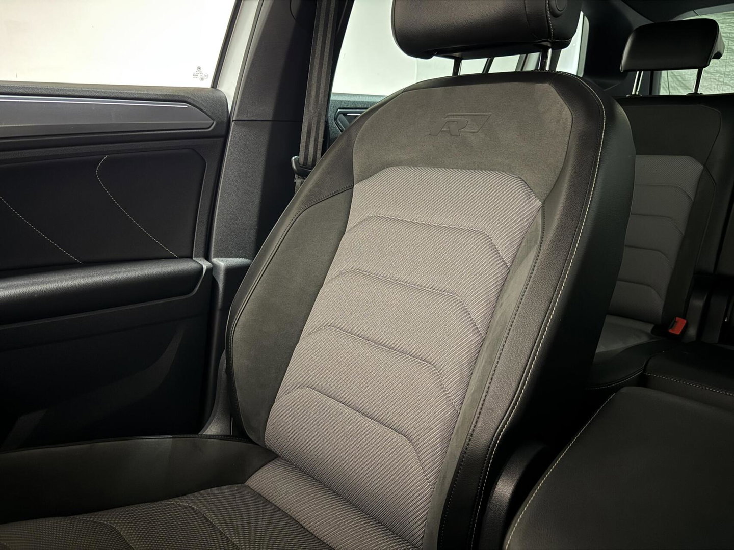 Volkswagen Tiguan 1.4 TSI ACT 2X R-Line Pano Virtual ACC NAP