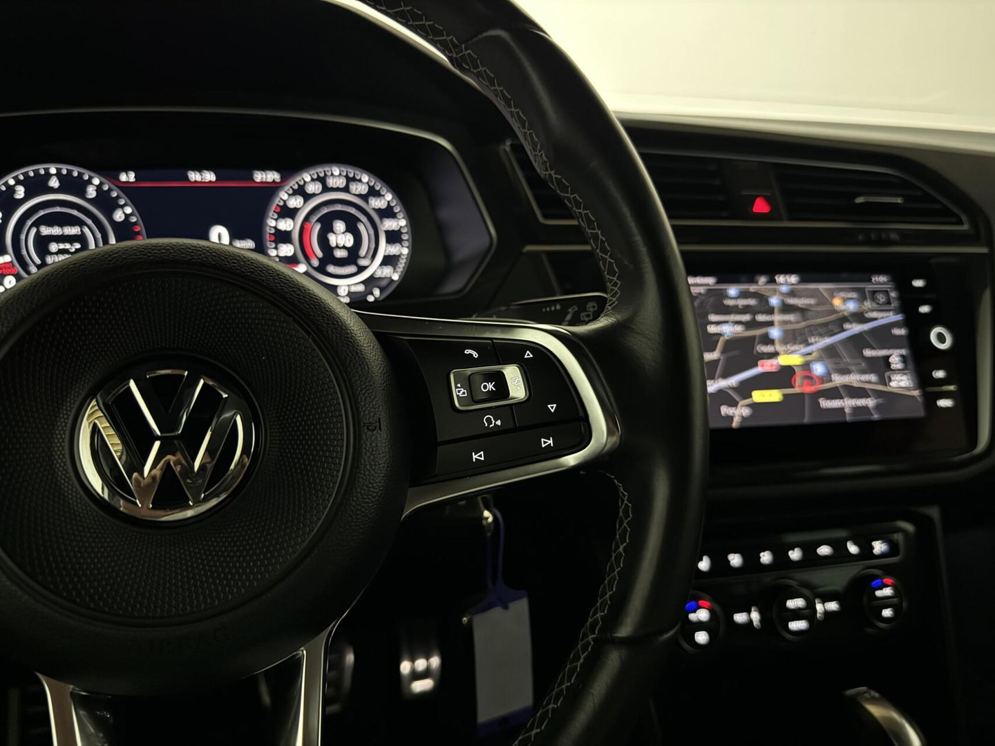 Volkswagen Tiguan 1.4 TSI ACT 2X R-Line Pano Virtual ACC NAP
