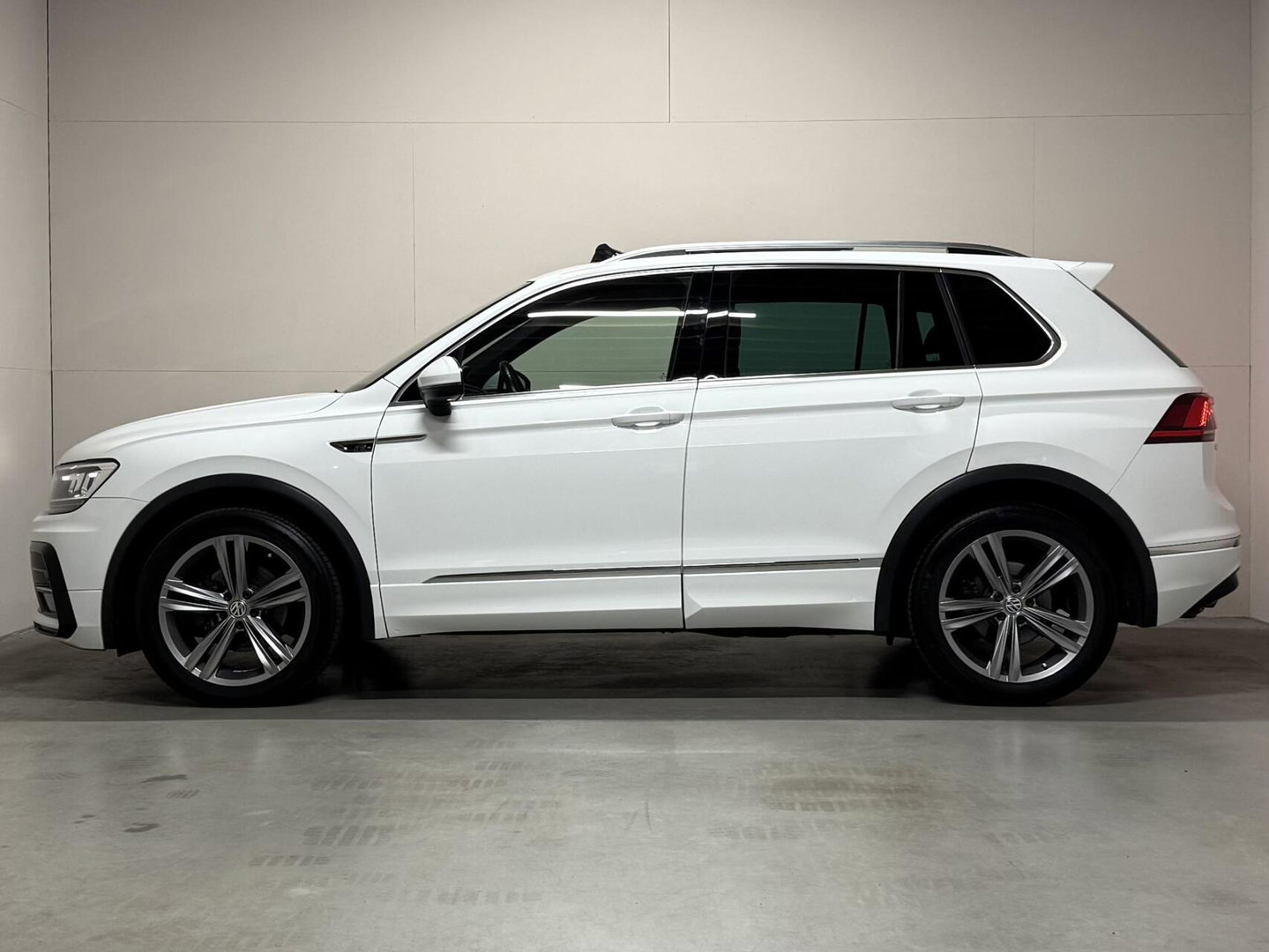 Volkswagen Tiguan 1.4 TSI ACT 2X R-Line Pano Virtual ACC NAP