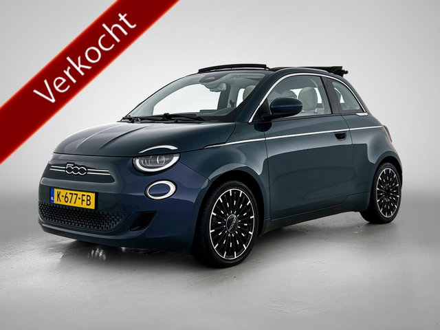 Fiat 500e - Cabrio La Prima 119PK / 42 kWh / SOH 88% / Leder / Adap-Cruise / Pdc+Camera / Navigatie / Airco-ecc. / Apple Carplay Android / Apk 11-2026