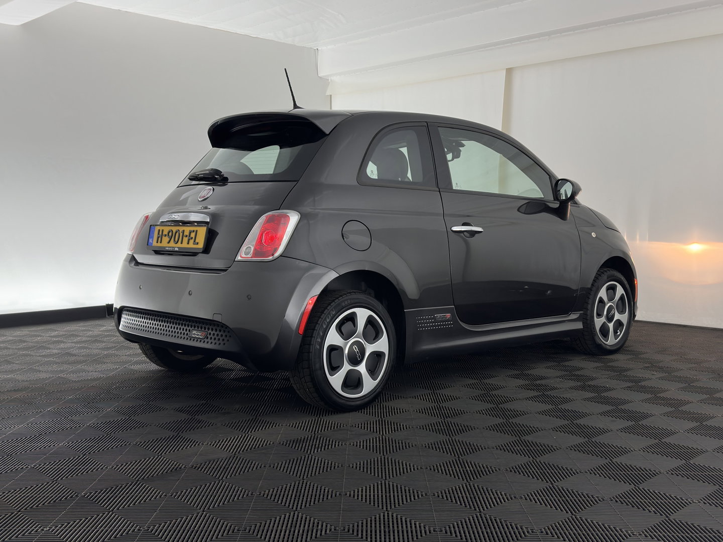 Fiat 500 E 24kwh Aut. *NAVI-FULLMAP | LEATHER | DIGI-COCKPIT | ECC | PDC | CRUISE