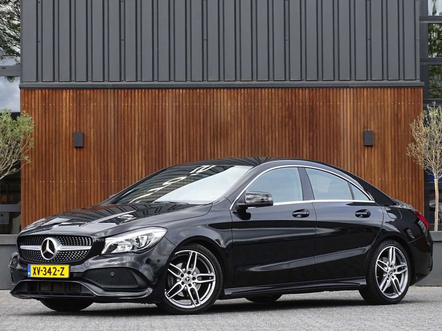 Mercedes-Benz CLA-Klasse 180 automaat / AMG Ed. 1 LED *NAP*