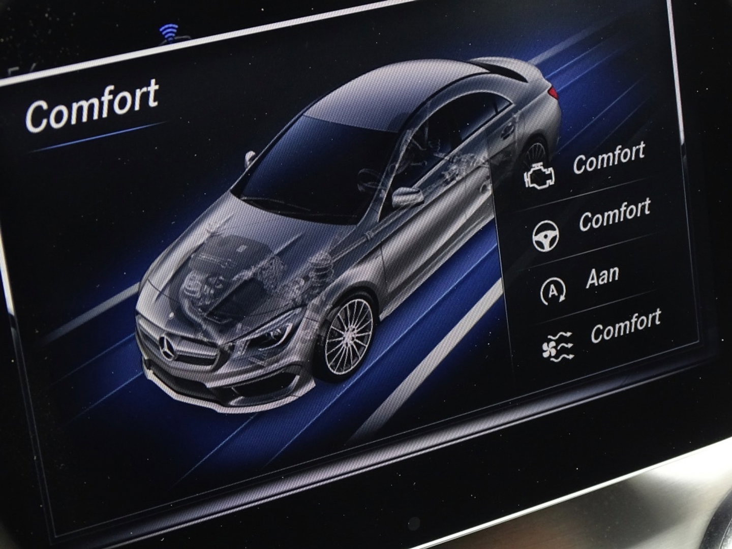 Mercedes-Benz CLA-Klasse 180 automaat / AMG Ed. 1 LED *NAP*