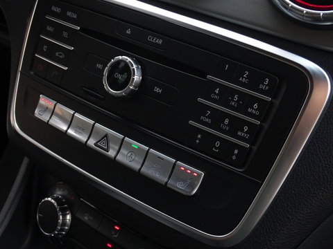 Mercedes-Benz CLA-Klasse 180 automaat / AMG Ed. 1 LED *NAP*