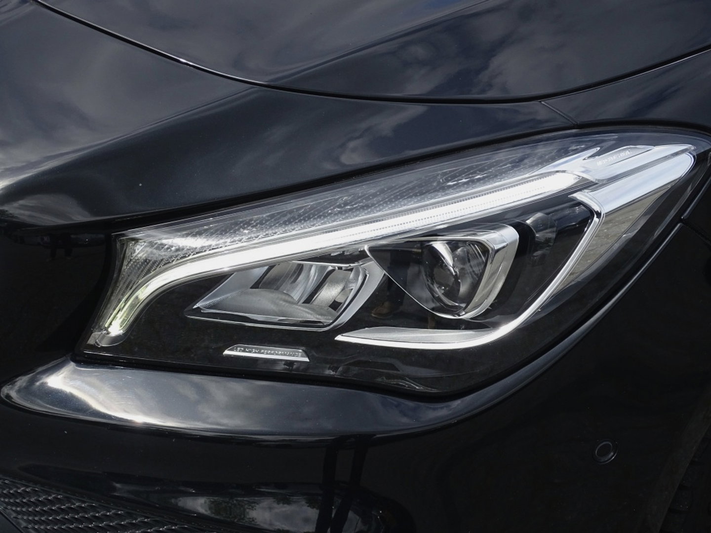 Mercedes-Benz CLA-Klasse 180 automaat / AMG Ed. 1 LED *NAP*