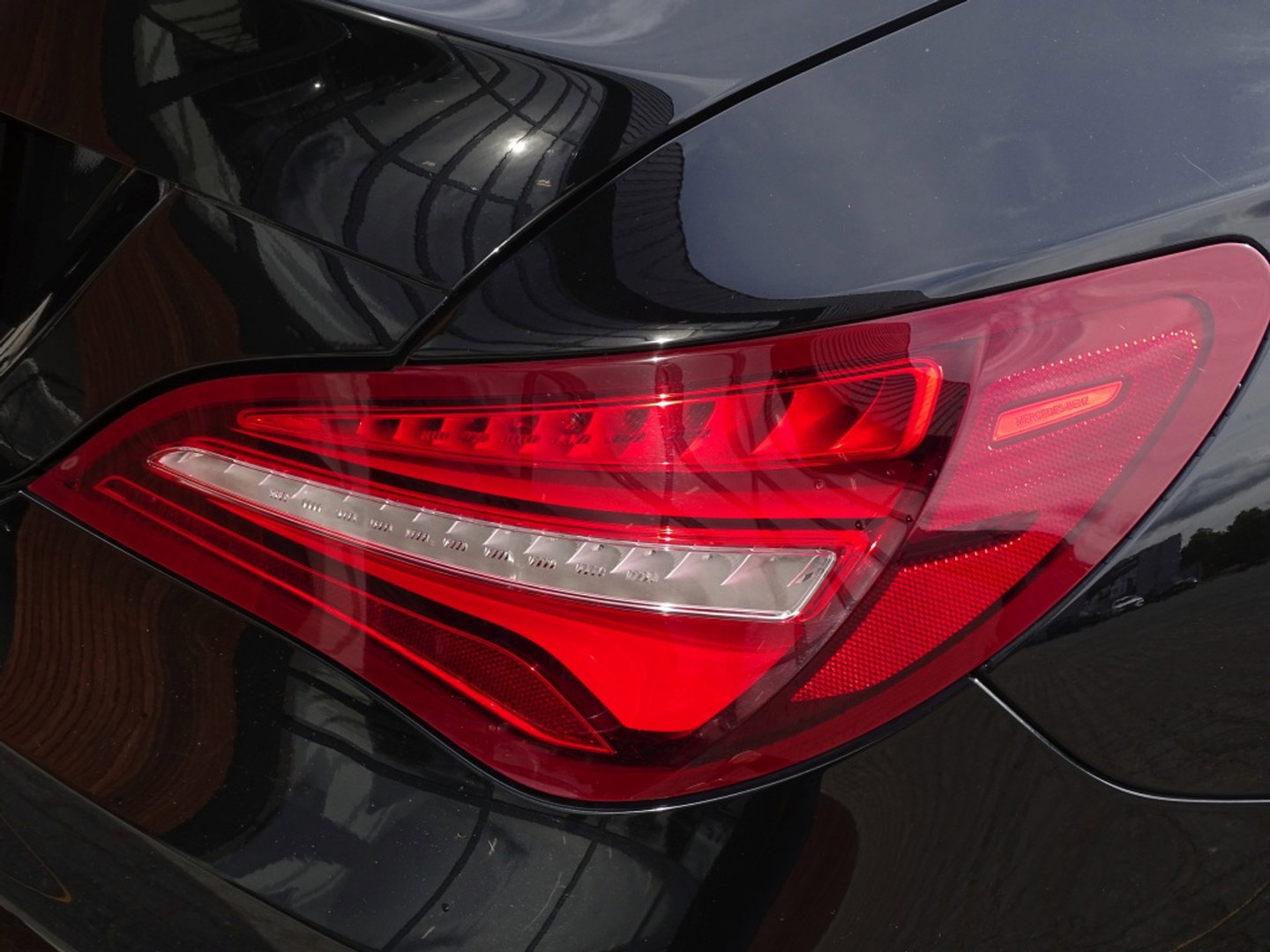 Mercedes-Benz CLA-Klasse 180 automaat / AMG Ed. 1 LED *NAP*