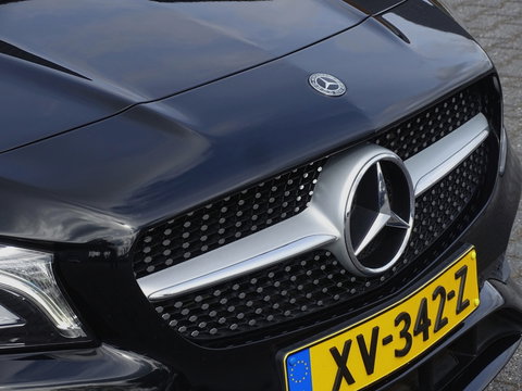 Mercedes-Benz CLA-Klasse 180 automaat / AMG Ed. 1 LED *NAP*