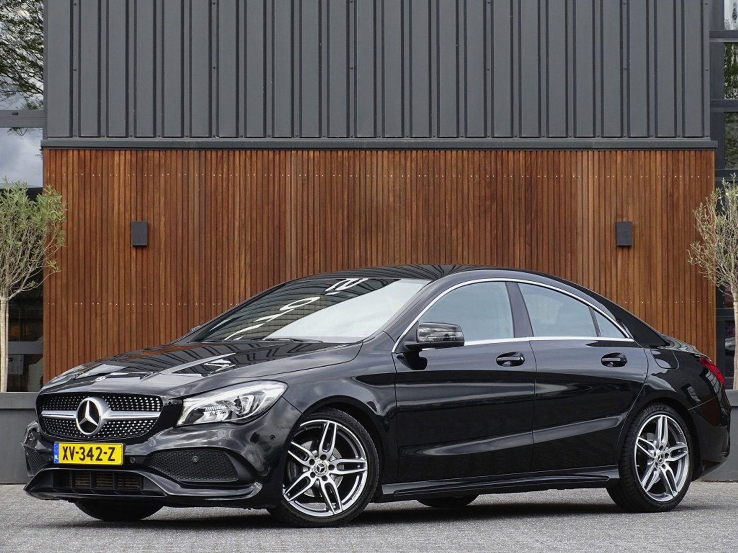 Mercedes-Benz CLA-Klasse 180 automaat / AMG Ed. 1 LED *NAP*