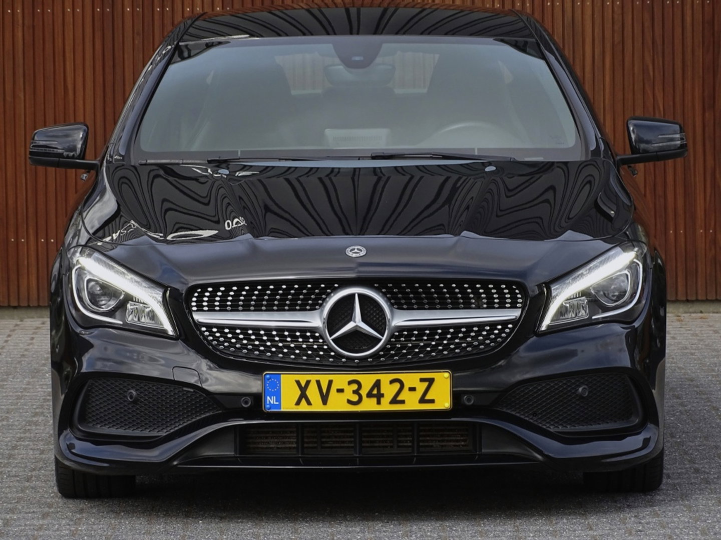 Mercedes-Benz CLA-Klasse 180 automaat / AMG Ed. 1 LED *NAP*